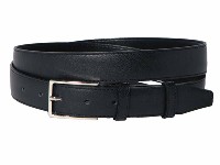 Men belts - Classic Gentleman belts - 99910484 / 30, nikelj Klasični moški usnjeni pasovi so sestavljeni iz dveh plasti. Moški usnjeni pasovi so izdelani iz govejega usnja, serija 130000. Usnjeni pasovi izvedbe klasik so podloženi s plastjo iz recikliranega usnja. Moški pasovi imajo zaponko na usnjenem jezičku z vijakom pritrjeno na usnjen pas kar vam omogoča enostavno krajšanje.